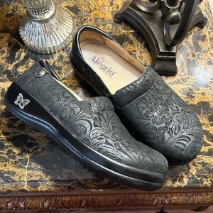 Alegria by PG Lite Women’s Leather Emboss Paisley Size 8.5